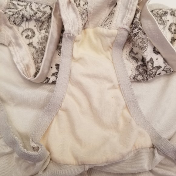 #913N Natori 2 pcs Set: 36A bra and S/M panties. - Picture 5 of 16